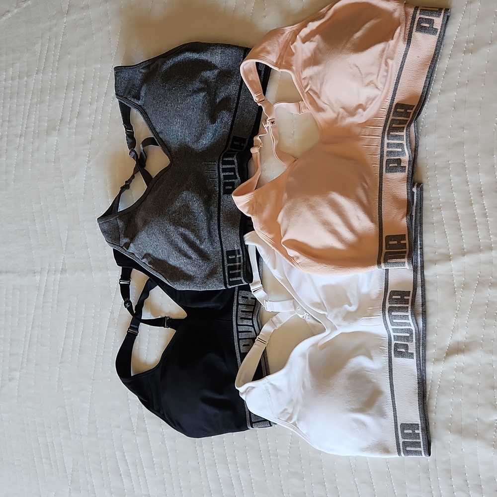Set of 4 Puma sports bras size M/L